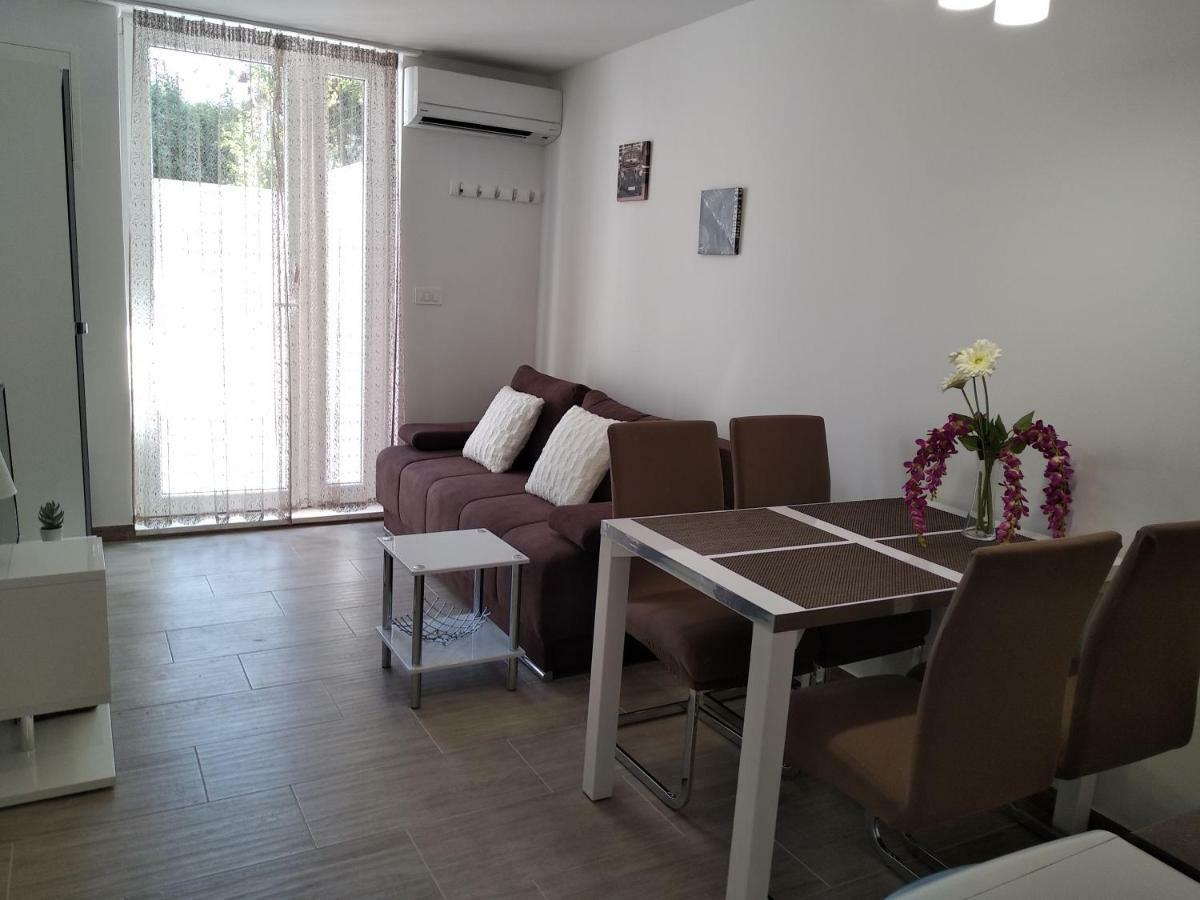 Apartment Nives In The City Center - Free Parking Split Ngoại thất bức ảnh