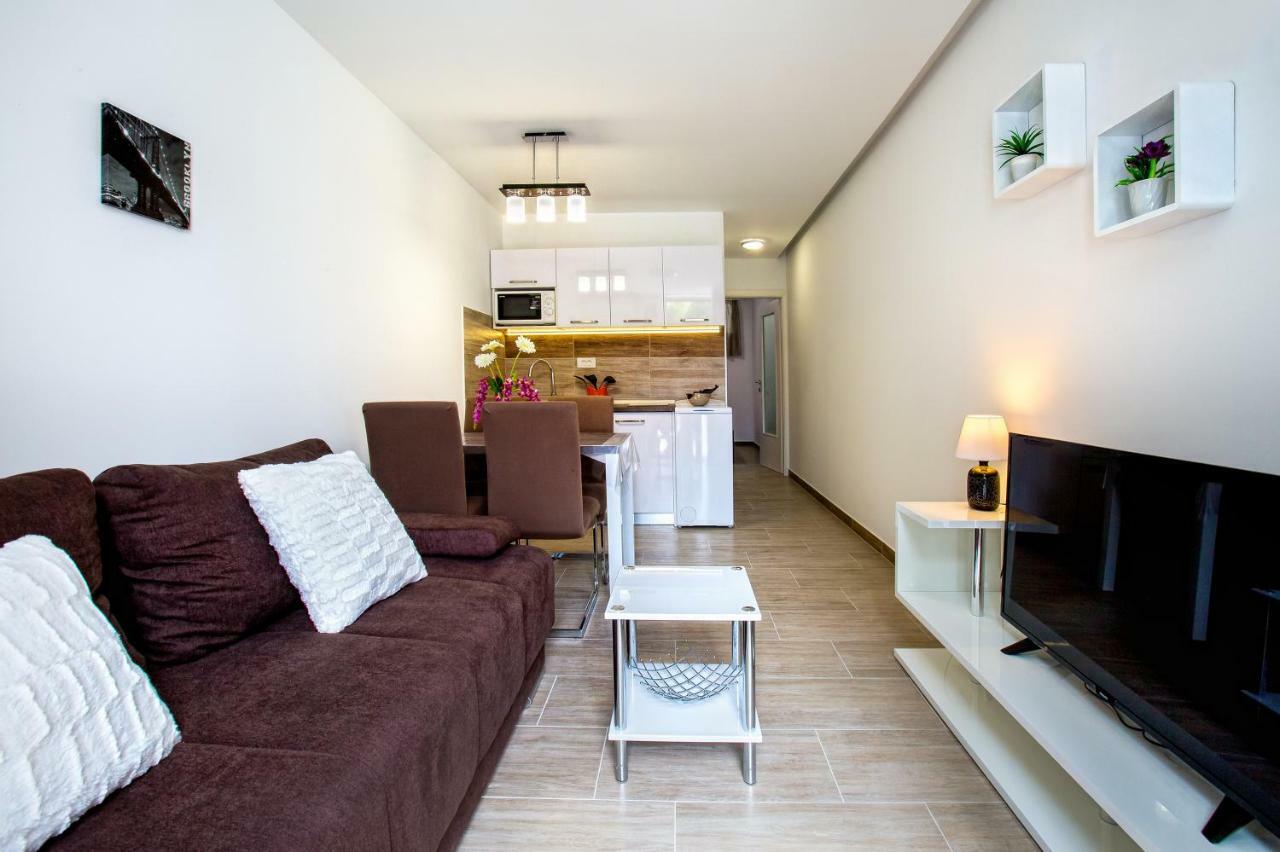 Apartment Nives In The City Center - Free Parking Split Ngoại thất bức ảnh